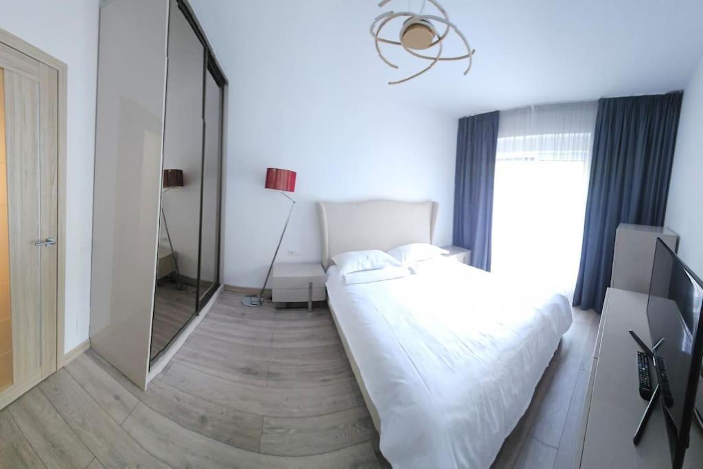 Ewa Green Towers Πιτέστι Εξωτερικό φωτογραφία